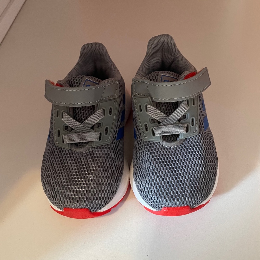 Adidas - Picture 2 of 3